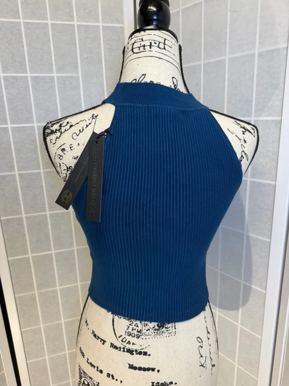 NWT House of Harlow 1960 Woman’s Royal Blue Ribbed Crewneck Tank Top - Picture 2 of 5
